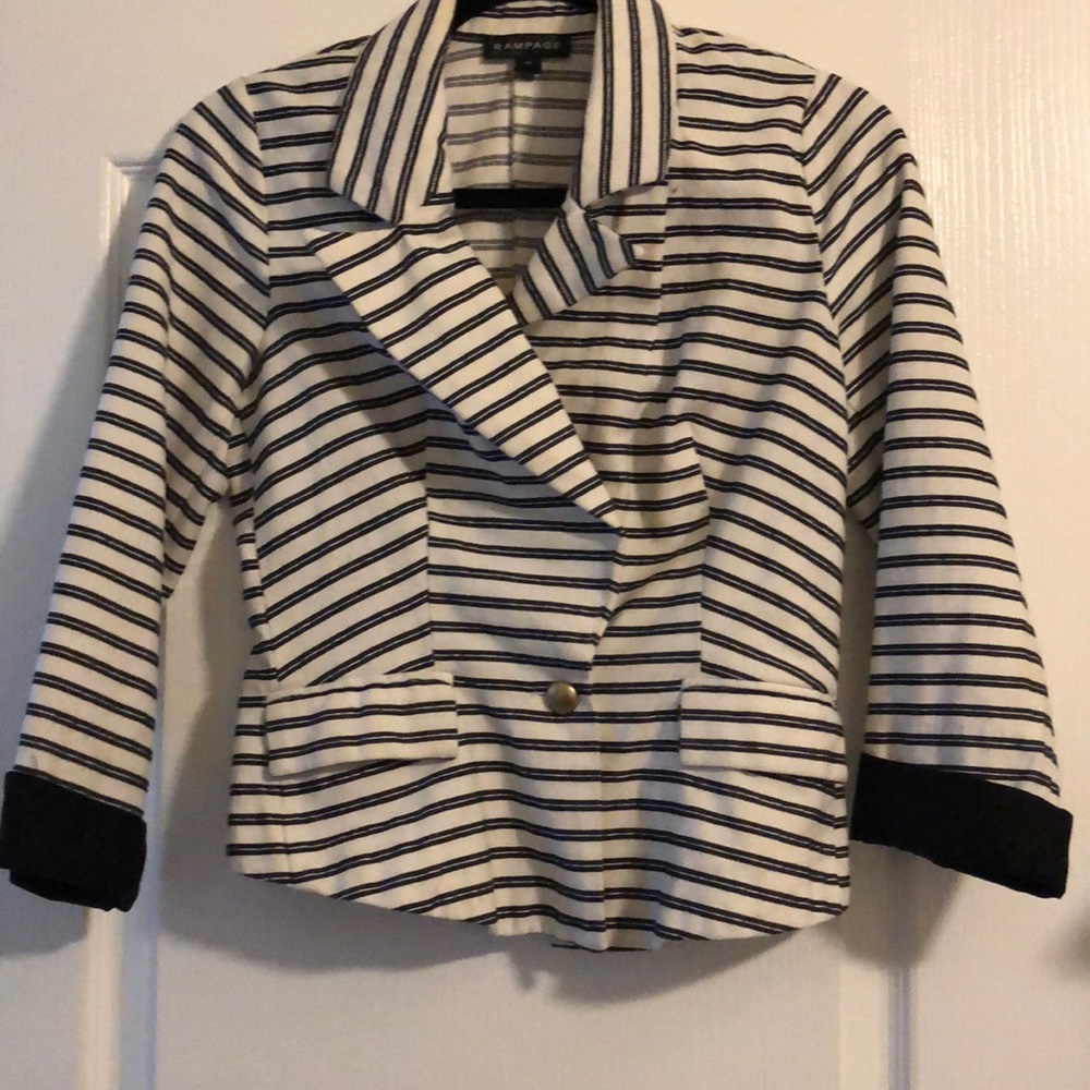 3/4 sleeve striped blazer
